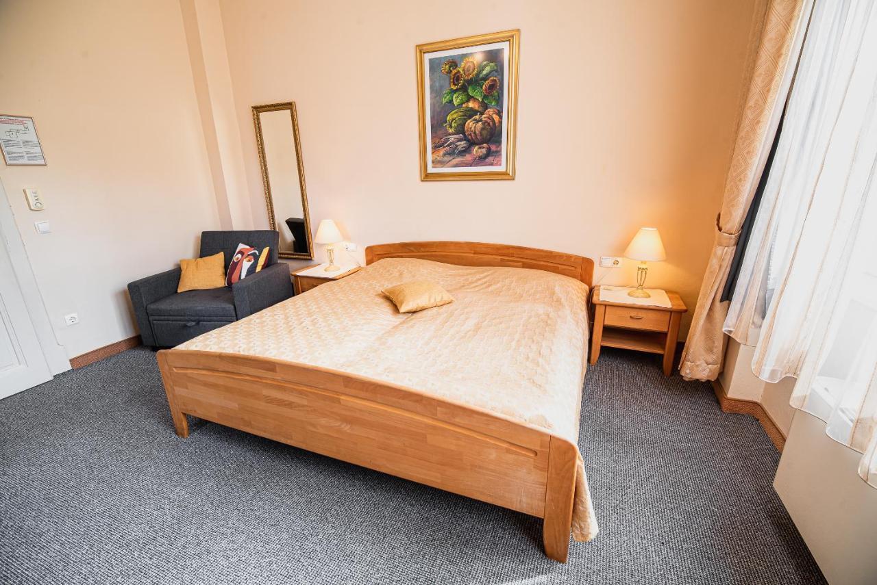 Guest House Veronika Kocevje Ngoại thất bức ảnh
