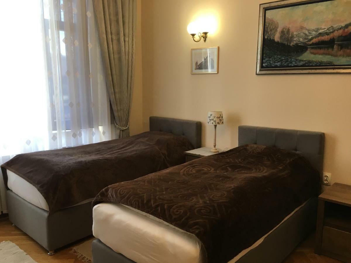 Guest House Veronika Kocevje Ngoại thất bức ảnh