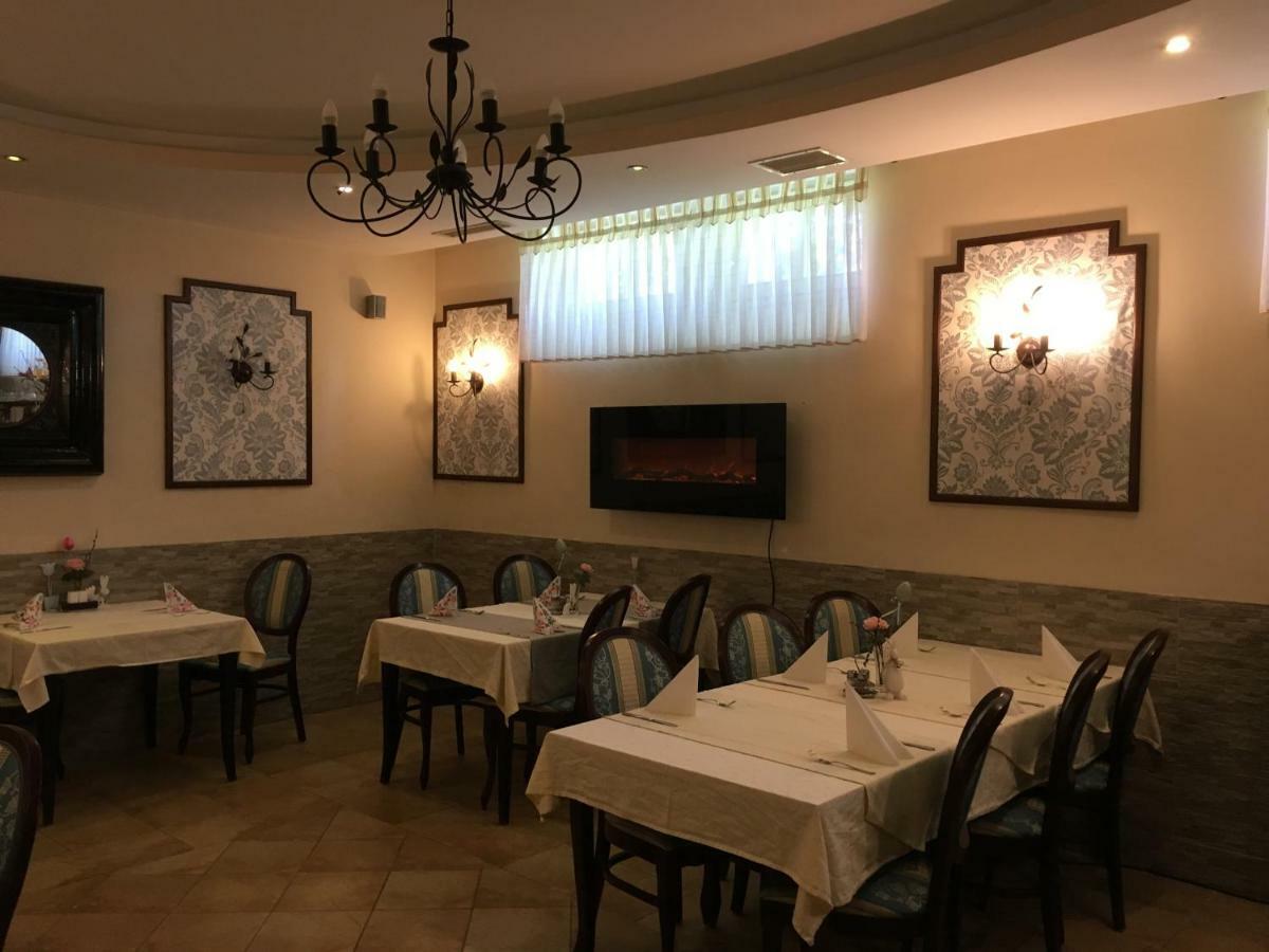 Guest House Veronika Kocevje Ngoại thất bức ảnh